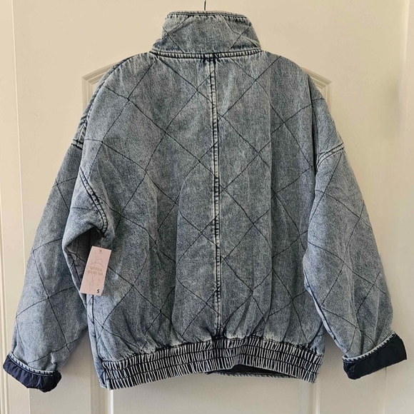 Women's Quilted Denim Jacket - Picture 4 of 4